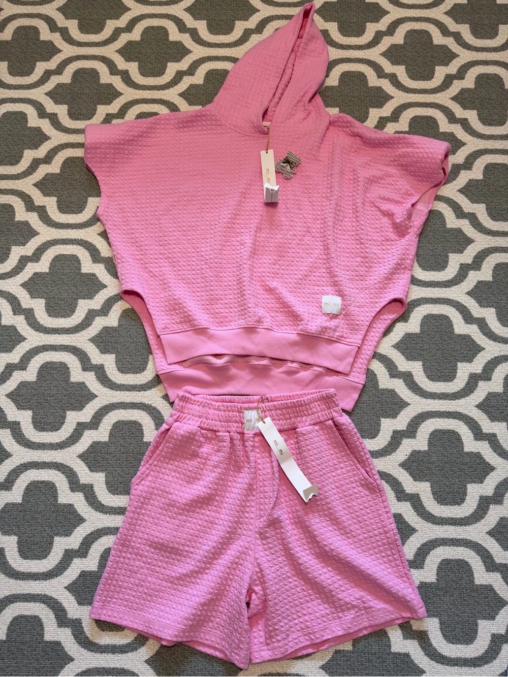 Mi Mi textured hooded top and shorts matching set pink quilted new with tags